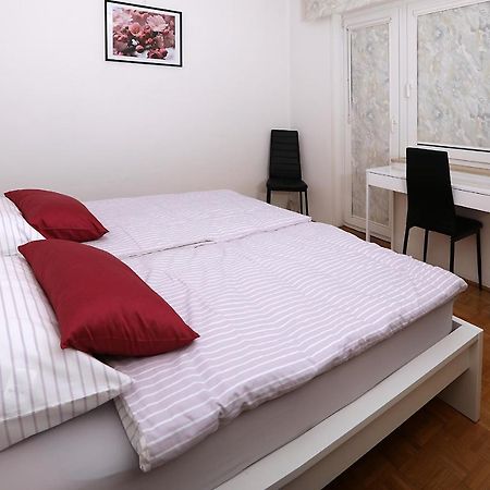 Apartma Dolinar Gorenja Vas  Eksteriør billede