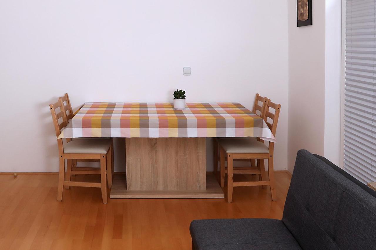 Apartma Dolinar Gorenja Vas  Eksteriør billede